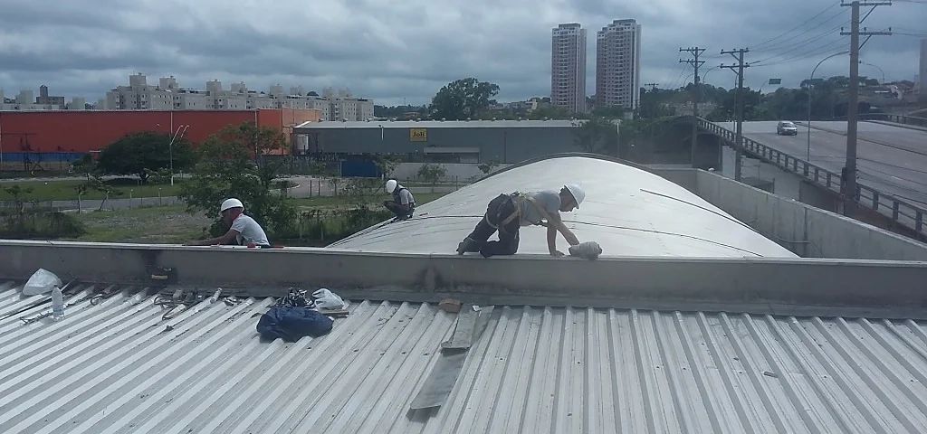 Equipe Arwil trabalhando em obra